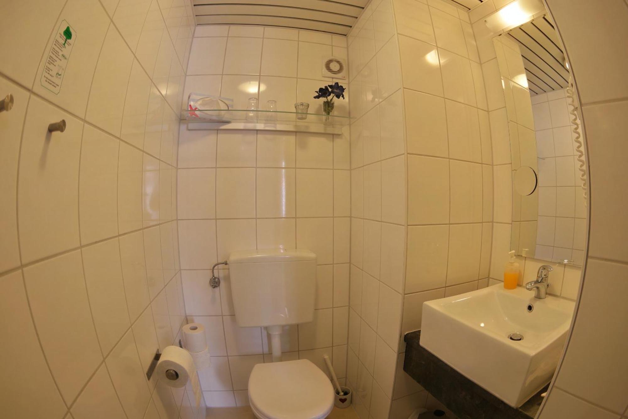 Hotel Merlin Garni Кьолн Стая снимка